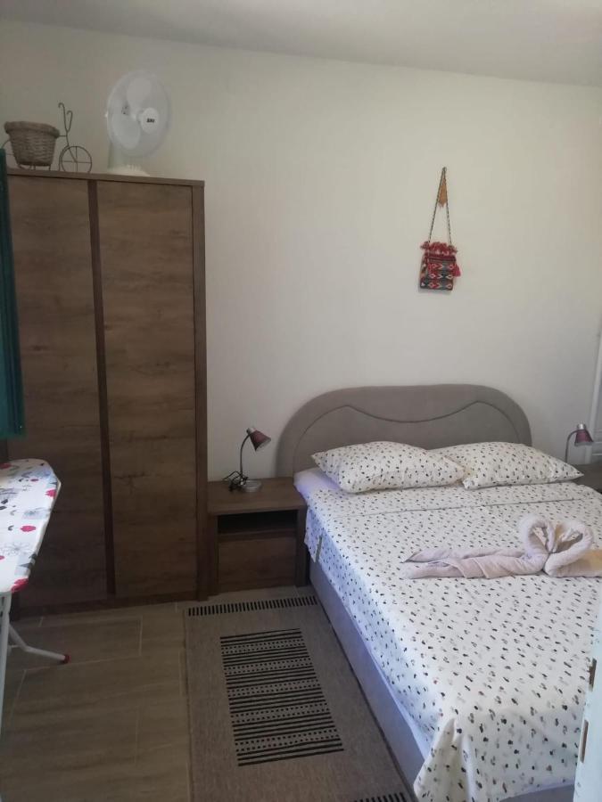 Nikini Dvori Villa Gradac  Eksteriør billede