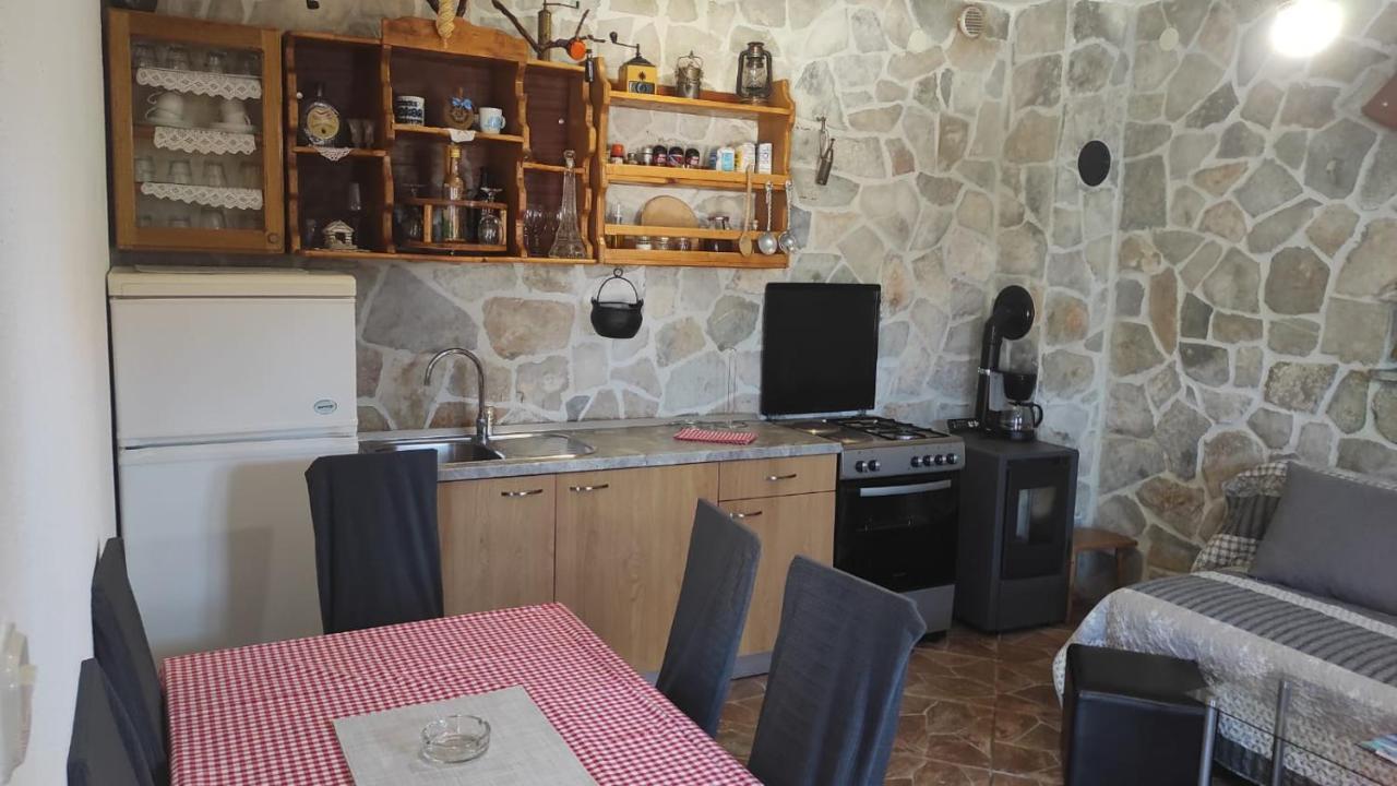 Nikini Dvori Villa Gradac  Eksteriør billede