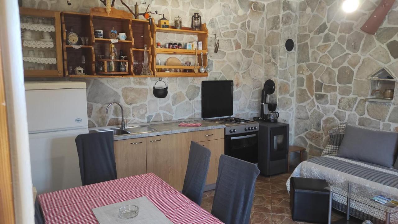 Nikini Dvori Villa Gradac  Eksteriør billede
