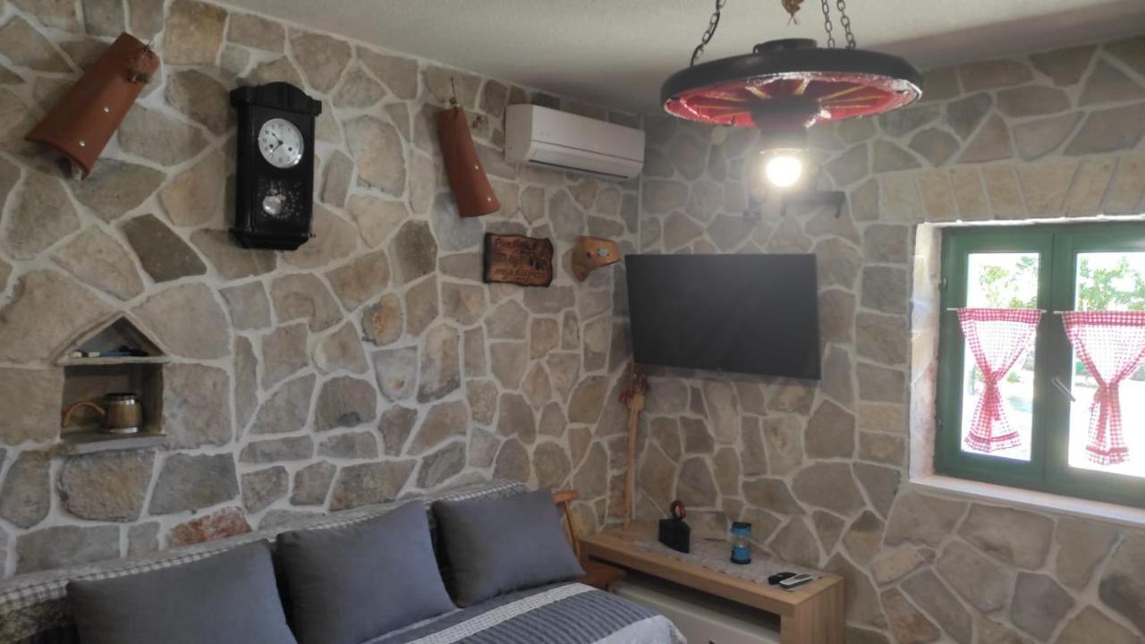 Nikini Dvori Villa Gradac  Eksteriør billede